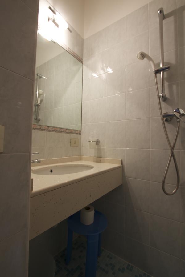 Albergo Tavernetta Castelnuovo del Garda Luaran gambar