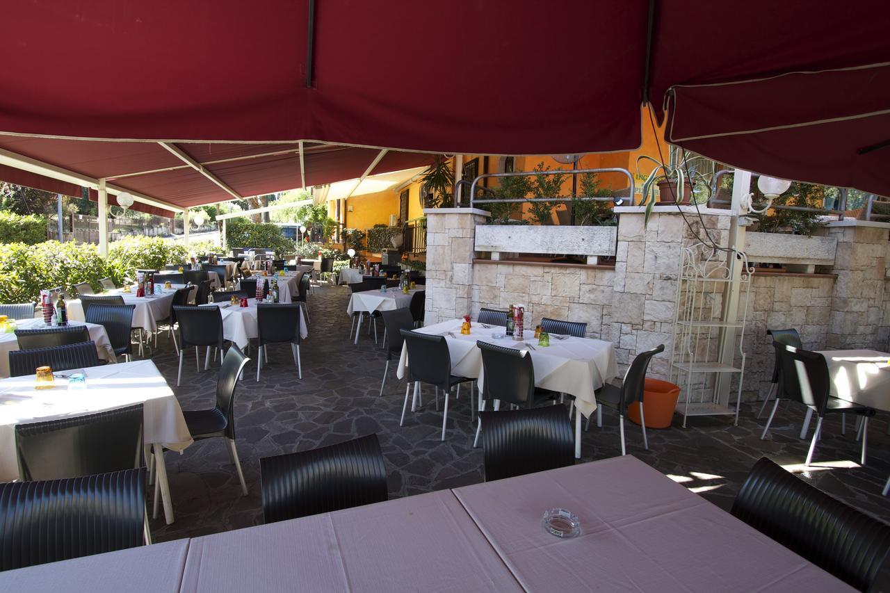 Albergo Tavernetta Castelnuovo del Garda Luaran gambar